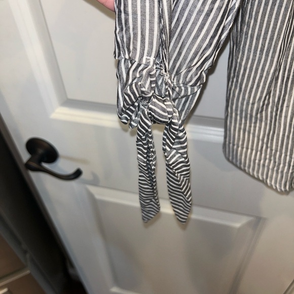 Women’s Apt 9 Boho Black & White Top NWT Small - Picture 2 of 9